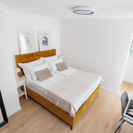 Barbara I - Luxury With Balcony Zadar