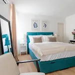 Konukevi Barbara I - Luxury With Balcony