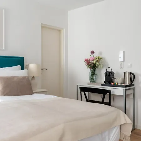 Barbara I - Luxury With Balcony