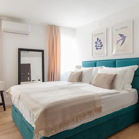 Barbara I - Luxury With Balcony 3*